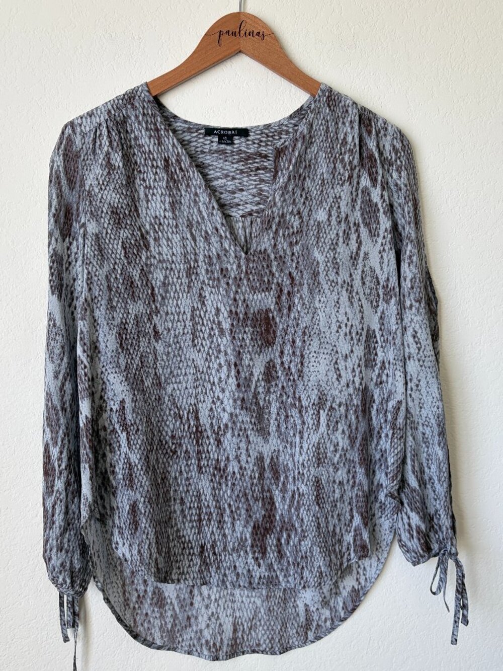 Acrobat Top Womens XSmall Grey Animal Print Cold Shoulder Silk Career Blouse XS